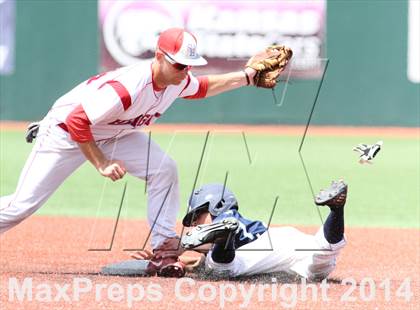 Thumbnail 1 in Shawnee Heights vs Aquinas (KSHSAA 5A Playoff) photogallery.