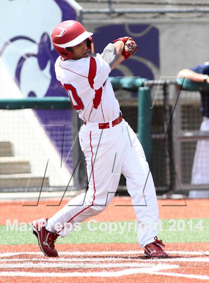 Thumbnail 1 in Shawnee Heights vs Aquinas (KSHSAA 5A Playoff) photogallery.