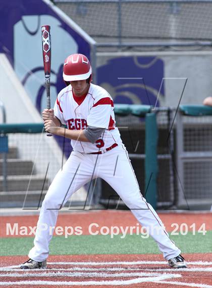 Thumbnail 3 in Shawnee Heights vs Aquinas (KSHSAA 5A Playoff) photogallery.