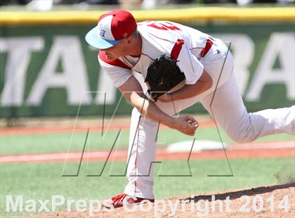 Thumbnail 1 in Shawnee Heights vs Aquinas (KSHSAA 5A Playoff) photogallery.