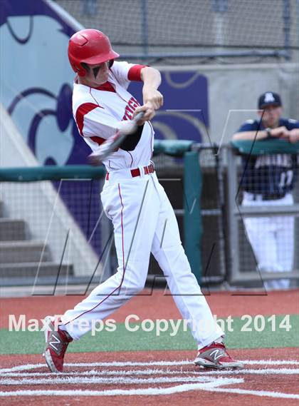 Thumbnail 1 in Shawnee Heights vs Aquinas (KSHSAA 5A Playoff) photogallery.
