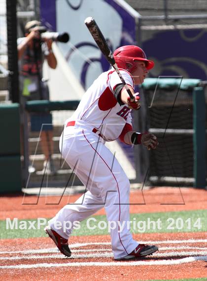 Thumbnail 3 in Shawnee Heights vs Aquinas (KSHSAA 5A Playoff) photogallery.