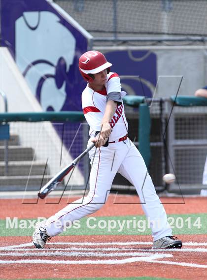 Thumbnail 1 in Shawnee Heights vs Aquinas (KSHSAA 5A Playoff) photogallery.