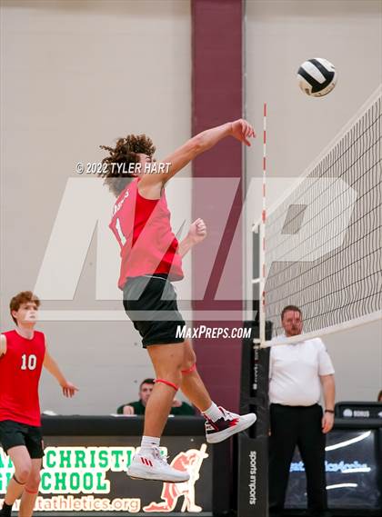 Thumbnail 1 in New Palestine @ Covenant Christian photogallery.