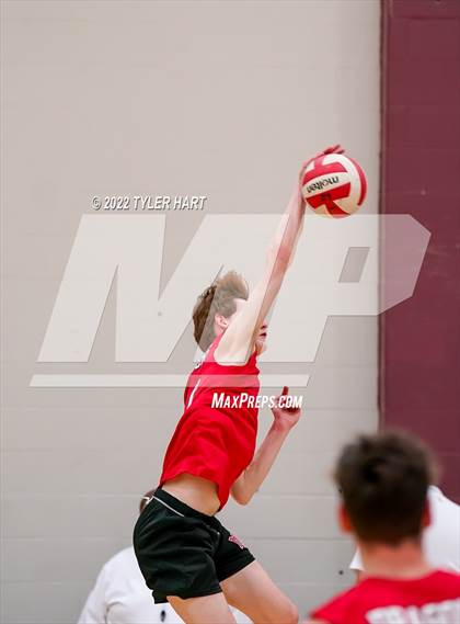 Thumbnail 1 in New Palestine @ Covenant Christian photogallery.