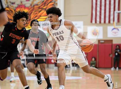 Thumbnail 1 in Archbishop Stepinac vs. Perry (Hoophall West Invitational) photogallery.