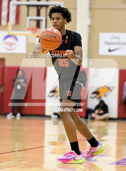 Thumbnail 2 in Archbishop Stepinac vs. Perry (Hoophall West Invitational) photogallery.