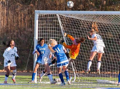 Thumbnail 2 in Immaculate vs Old Saybrook (CIAC Class S Quarterfinal) photogallery.