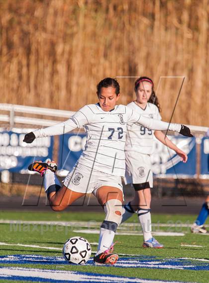 Thumbnail 3 in Immaculate vs Old Saybrook (CIAC Class S Quarterfinal) photogallery.