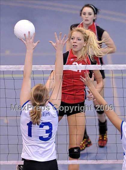 Thumbnail 1 in St. Francis vs. Rocklin (CIF SJS D2 Final) photogallery.