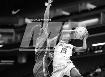 Thumbnail 2 in Christian Brothers vs. Sacramento (CIF SJS Division 3 Final) photogallery.