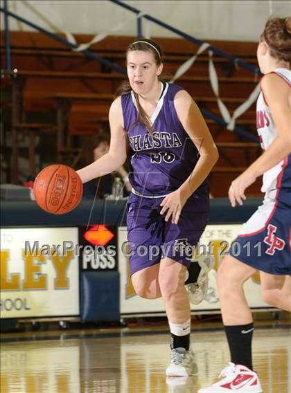 Thumbnail 2 in Shasta vs. Las Plumas (Lady Bulldog Holiday Classic) photogallery.