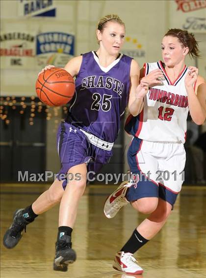 Thumbnail 1 in Shasta vs. Las Plumas (Lady Bulldog Holiday Classic) photogallery.