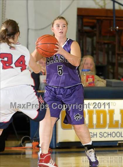 Thumbnail 1 in Shasta vs. Las Plumas (Lady Bulldog Holiday Classic) photogallery.