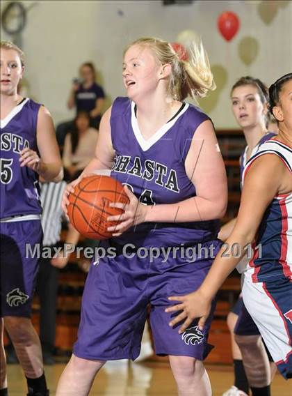 Thumbnail 1 in Shasta vs. Las Plumas (Lady Bulldog Holiday Classic) photogallery.