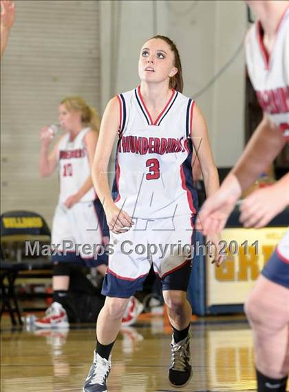 Thumbnail 3 in Shasta vs. Las Plumas (Lady Bulldog Holiday Classic) photogallery.