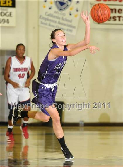 Thumbnail 2 in Shasta vs. Las Plumas (Lady Bulldog Holiday Classic) photogallery.