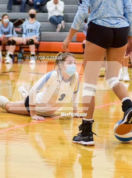 Thumbnail 3 in North @ Shawnee Mission East photogallery.