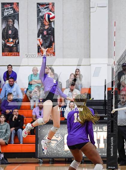 Thumbnail 2 in Weimar vs Burton (UIL 2A Region IV Area Playoff) photogallery.