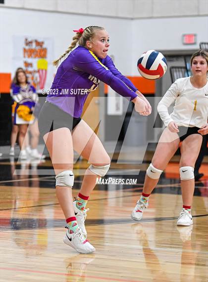 Thumbnail 3 in Weimar vs Burton (UIL 2A Region IV Area Playoff) photogallery.