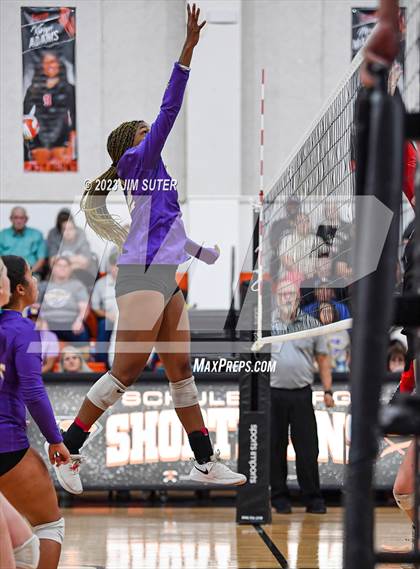 Thumbnail 3 in Weimar vs Burton (UIL 2A Region IV Area Playoff) photogallery.