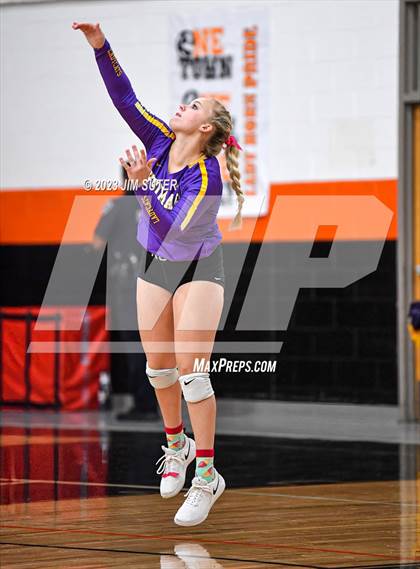 Thumbnail 2 in Weimar vs Burton (UIL 2A Region IV Area Playoff) photogallery.