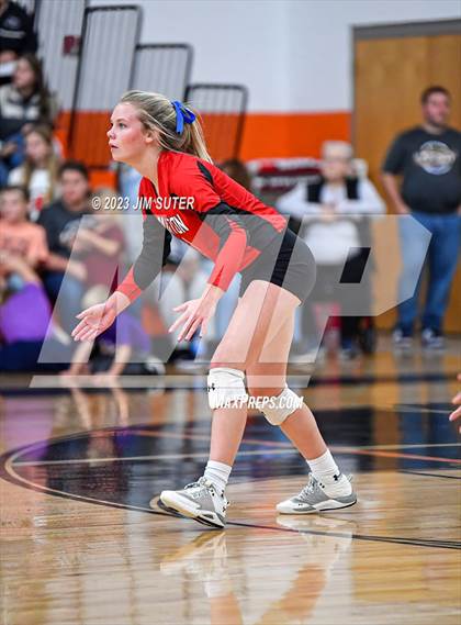 Thumbnail 2 in Weimar vs Burton (UIL 2A Region IV Area Playoff) photogallery.