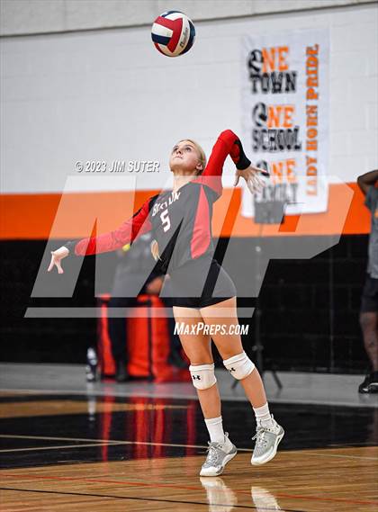 Thumbnail 3 in Weimar vs Burton (UIL 2A Region IV Area Playoff) photogallery.