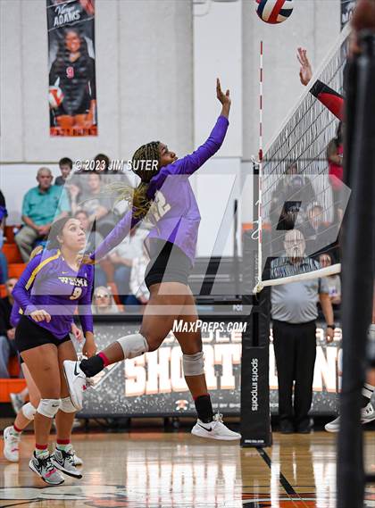 Thumbnail 2 in Weimar vs Burton (UIL 2A Region IV Area Playoff) photogallery.