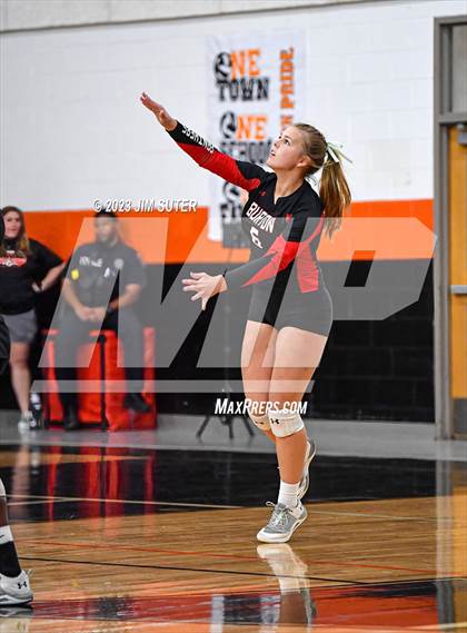 Thumbnail 2 in Weimar vs Burton (UIL 2A Region IV Area Playoff) photogallery.