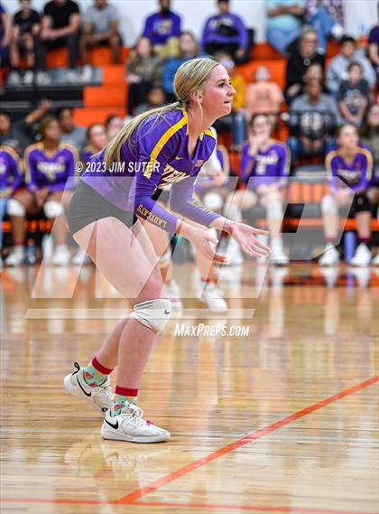 Thumbnail 2 in Weimar vs Burton (UIL 2A Region IV Area Playoff) photogallery.