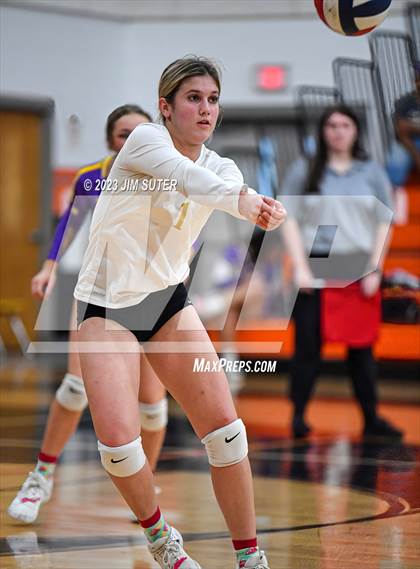 Thumbnail 3 in Weimar vs Burton (UIL 2A Region IV Area Playoff) photogallery.