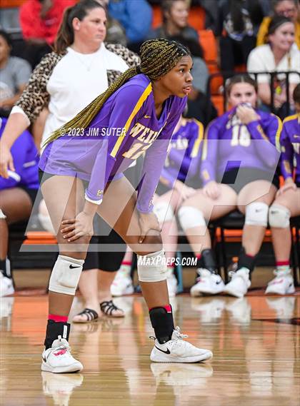 Thumbnail 3 in Weimar vs Burton (UIL 2A Region IV Area Playoff) photogallery.