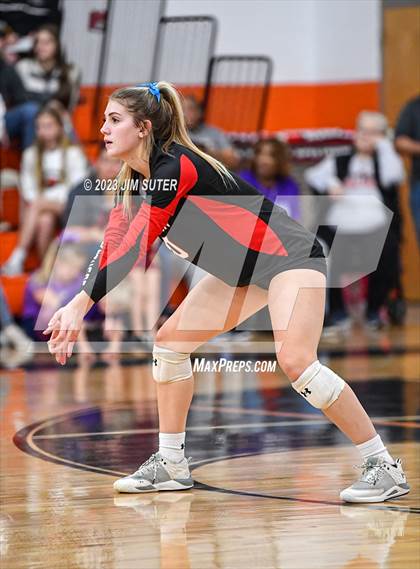 Thumbnail 2 in Weimar vs Burton (UIL 2A Region IV Area Playoff) photogallery.
