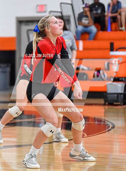 Thumbnail 3 in Weimar vs Burton (UIL 2A Region IV Area Playoff) photogallery.