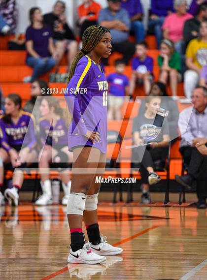 Thumbnail 3 in Weimar vs Burton (UIL 2A Region IV Area Playoff) photogallery.