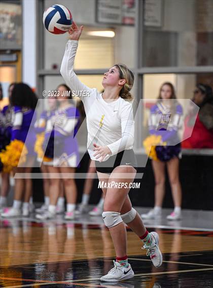 Thumbnail 2 in Weimar vs Burton (UIL 2A Region IV Area Playoff) photogallery.