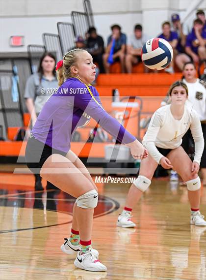 Thumbnail 3 in Weimar vs Burton (UIL 2A Region IV Area Playoff) photogallery.