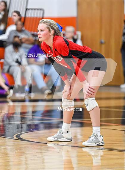 Thumbnail 1 in Weimar vs Burton (UIL 2A Region IV Area Playoff) photogallery.