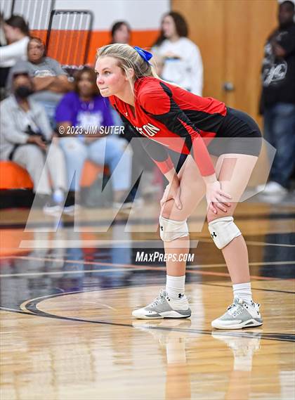 Thumbnail 2 in Weimar vs Burton (UIL 2A Region IV Area Playoff) photogallery.