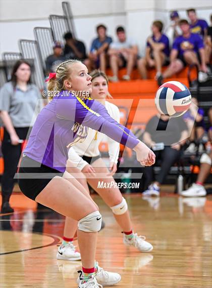 Thumbnail 1 in Weimar vs Burton (UIL 2A Region IV Area Playoff) photogallery.