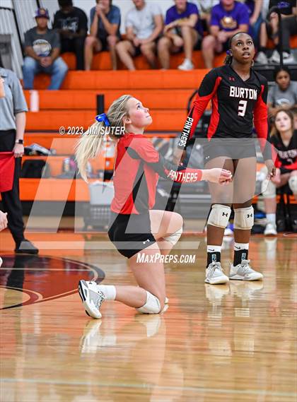 Thumbnail 3 in Weimar vs Burton (UIL 2A Region IV Area Playoff) photogallery.