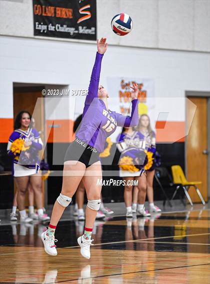Thumbnail 3 in Weimar vs Burton (UIL 2A Region IV Area Playoff) photogallery.