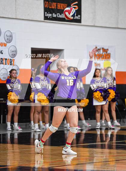 Thumbnail 1 in Weimar vs Burton (UIL 2A Region IV Area Playoff) photogallery.