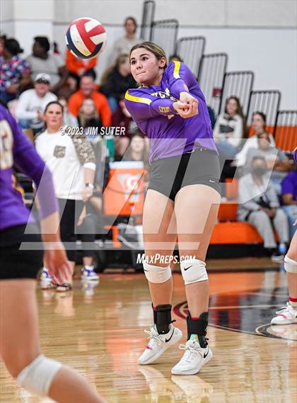 Thumbnail 1 in Weimar vs Burton (UIL 2A Region IV Area Playoff) photogallery.