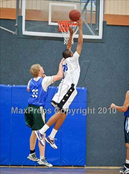 Thumbnail 2 in North vs. South Optimist All-Stars (Sacramento)  photogallery.