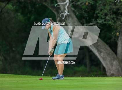 Thumbnail 1 in UIL Golf 2A Finals photogallery.