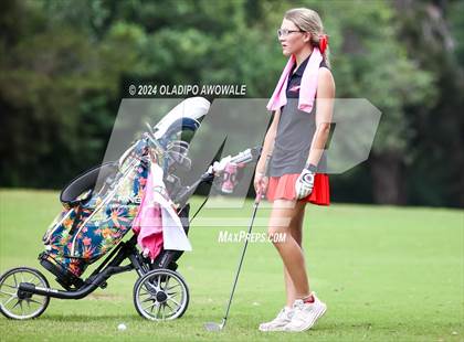 Thumbnail 1 in UIL Golf 2A Finals photogallery.