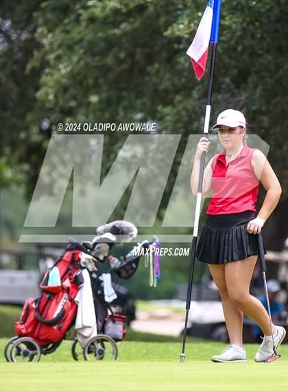 Thumbnail 1 in UIL Golf 2A Finals photogallery.
