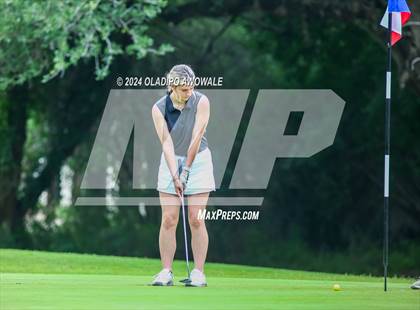 Thumbnail 1 in UIL Golf 2A Finals photogallery.